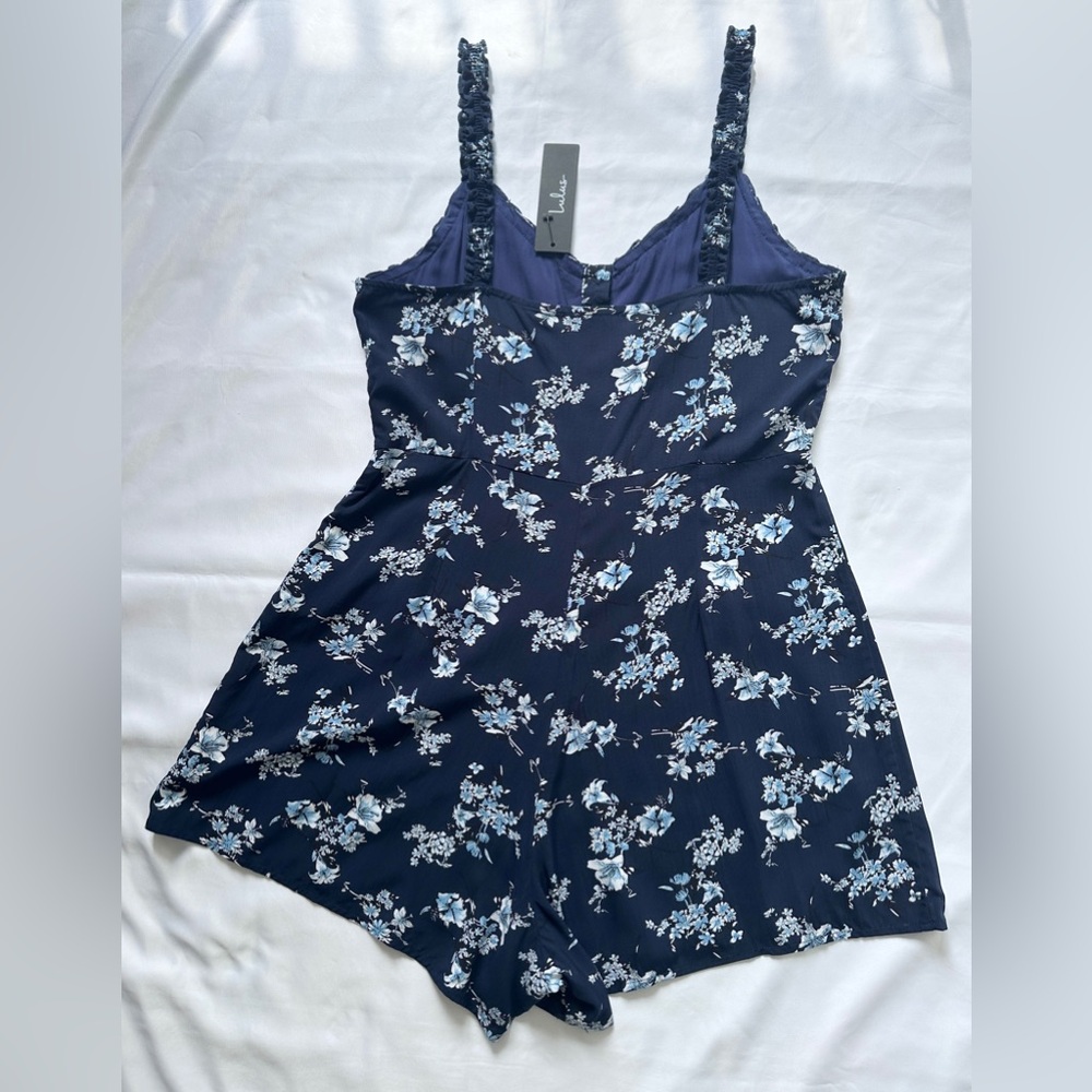 NWT Lulus With Sweetness Floral Print Ruffled Romper - Navy Blue - M - Picture 8 of 15